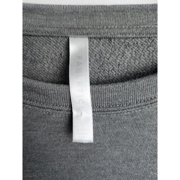 Fabletics Cute AF drop shoulder sweatshirt gray camo print sz L crop no mat tag - Picture 4 of 6